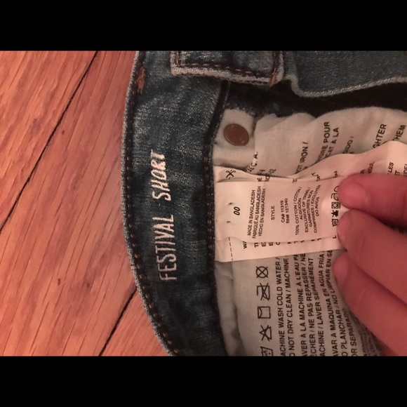 💕Festival jean shorts 💕 -sold - Picture 4 of 5